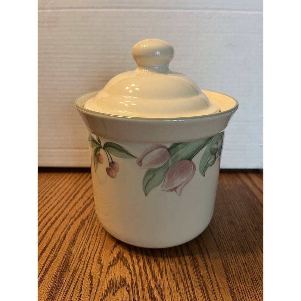 Pfaltzgraff  Small Garden Party Canister & Lid. 6” X 6”
